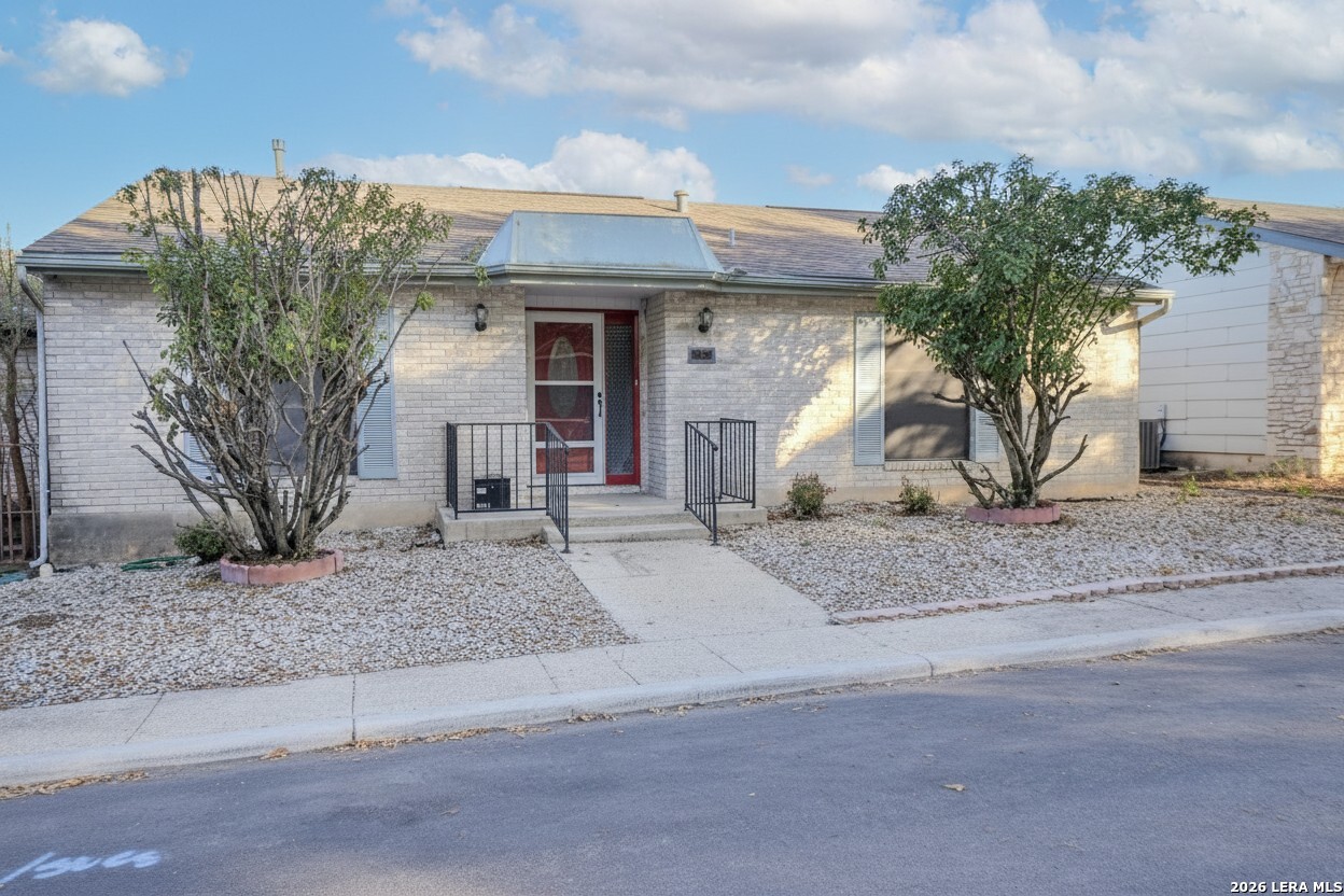 6422 Honey Hill San Antonio TX 78229