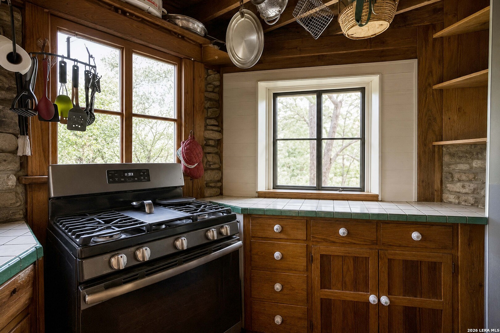 221 Apacheria Pass W Comfort TX 78013