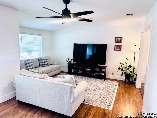 703 Mcdougal San Antonio TX 78223
