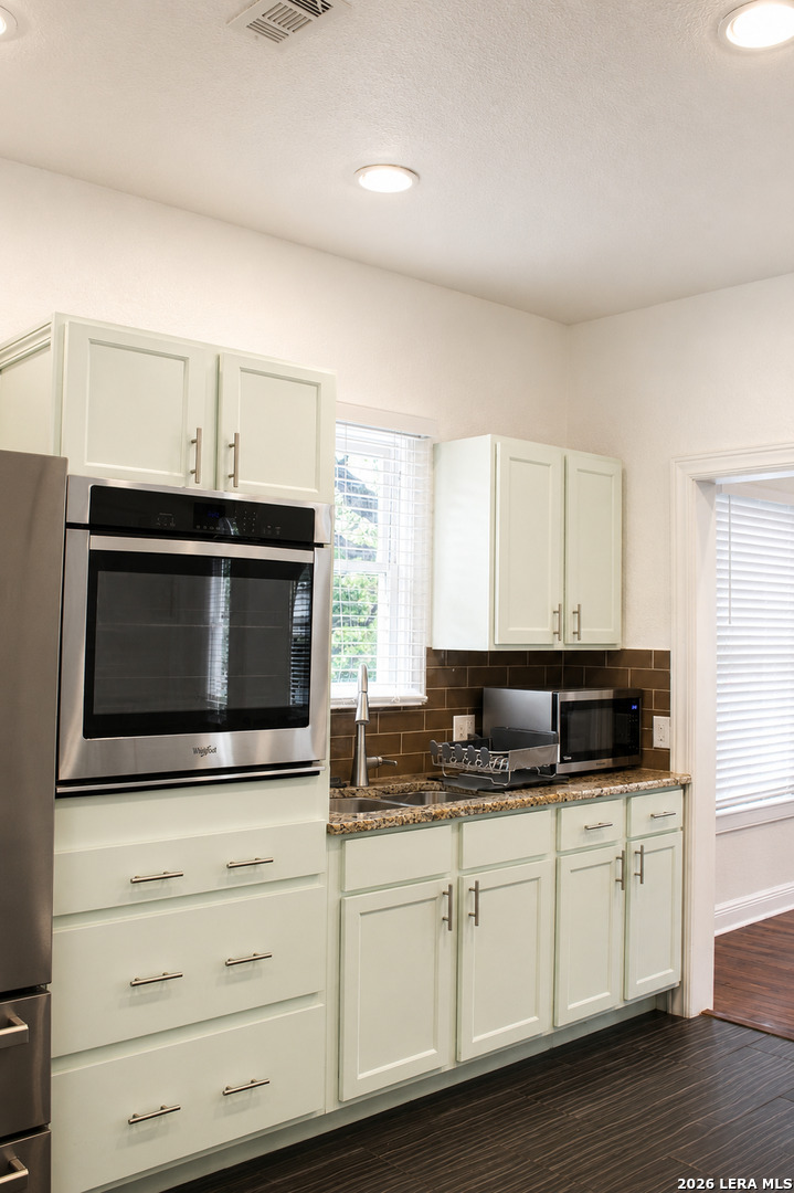 306 W Lullwood Avenue San Antonio TX 78212