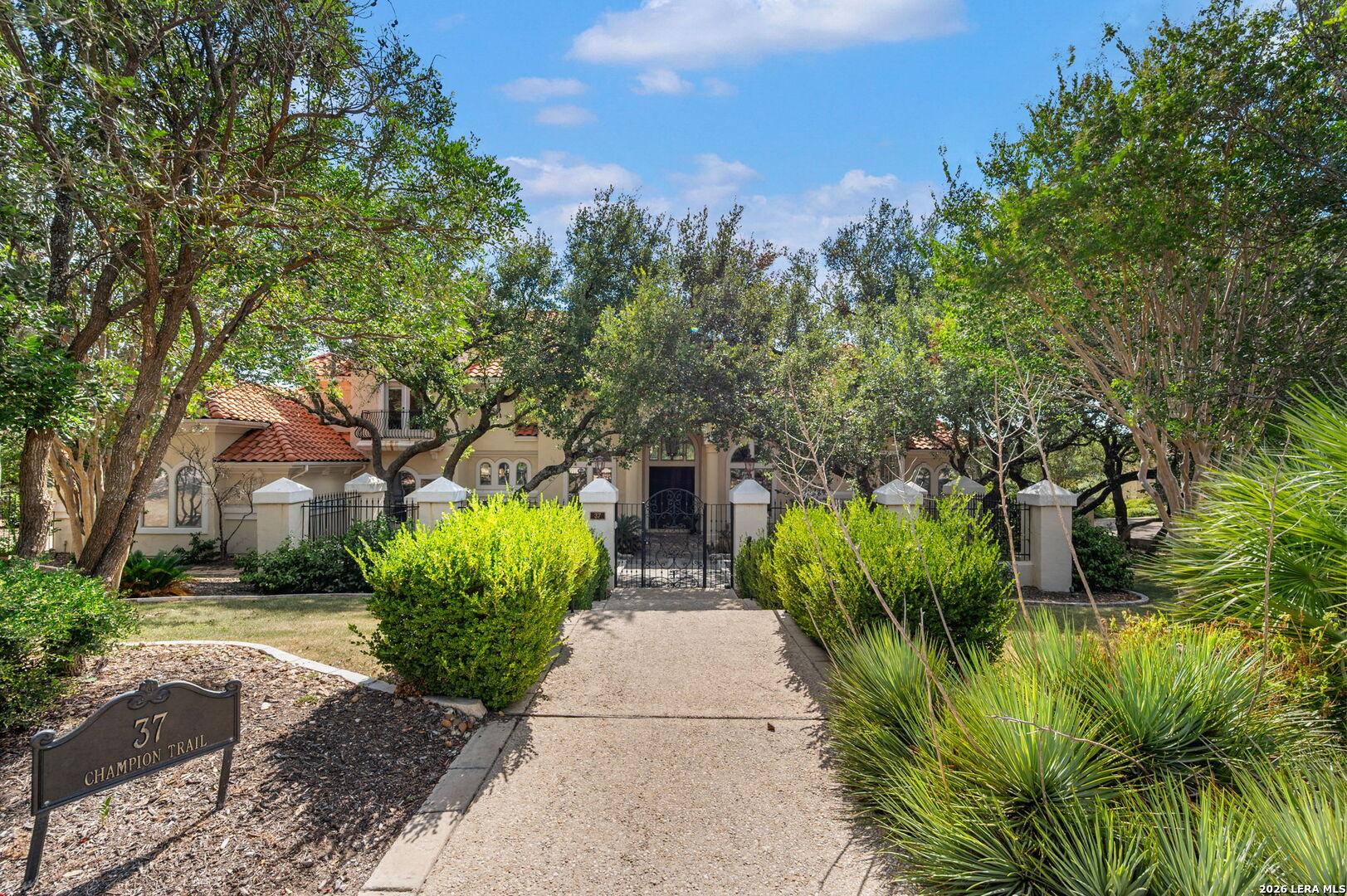 37 Champion Trail San Antonio TX 78258