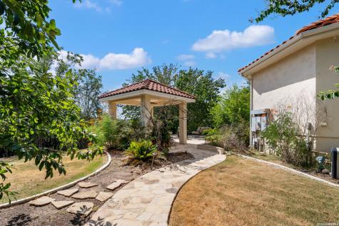 37 Champion Trail San Antonio TX 78258