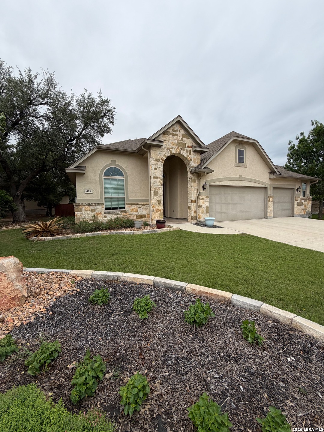 415 Mission Hill New Braunfels TX 78132