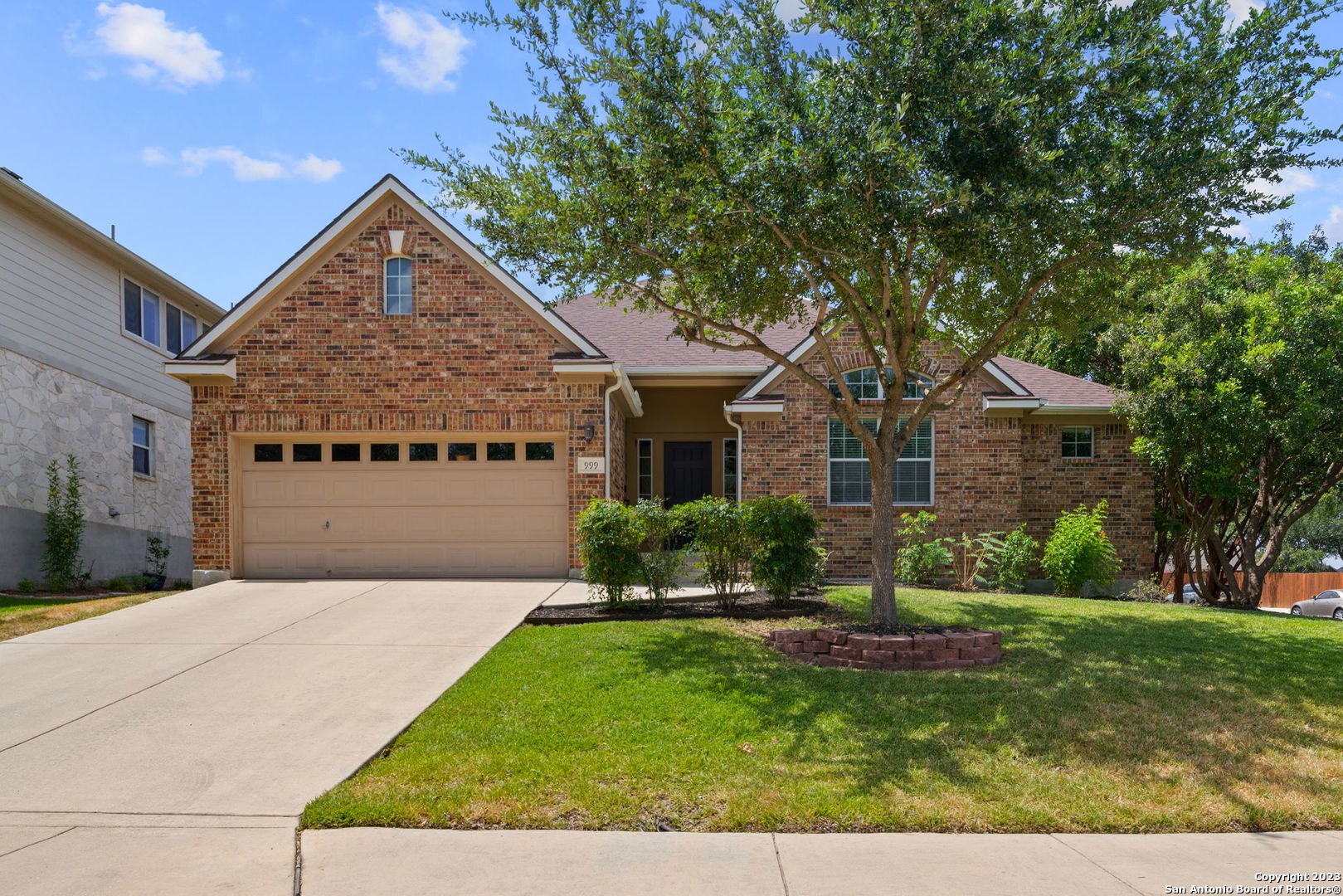 999 Oak Ridge Schertz TX 78154