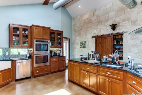180 Majestic Oaks Drive Boerne TX 78006