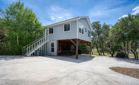 12501 Park Road 37 Lakehills TX 78063
