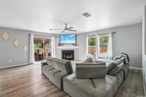 167 Clover Creek San Antonio TX 78245