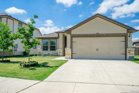 9822 Red Iron Creek Converse TX 78109