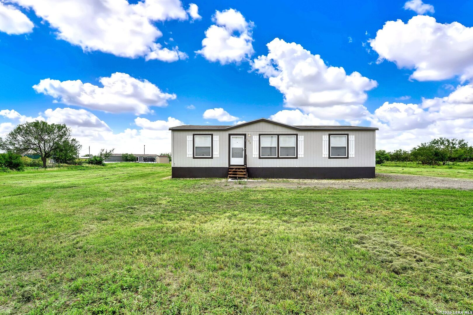 188 County Road 4643 Hondo TX 78861