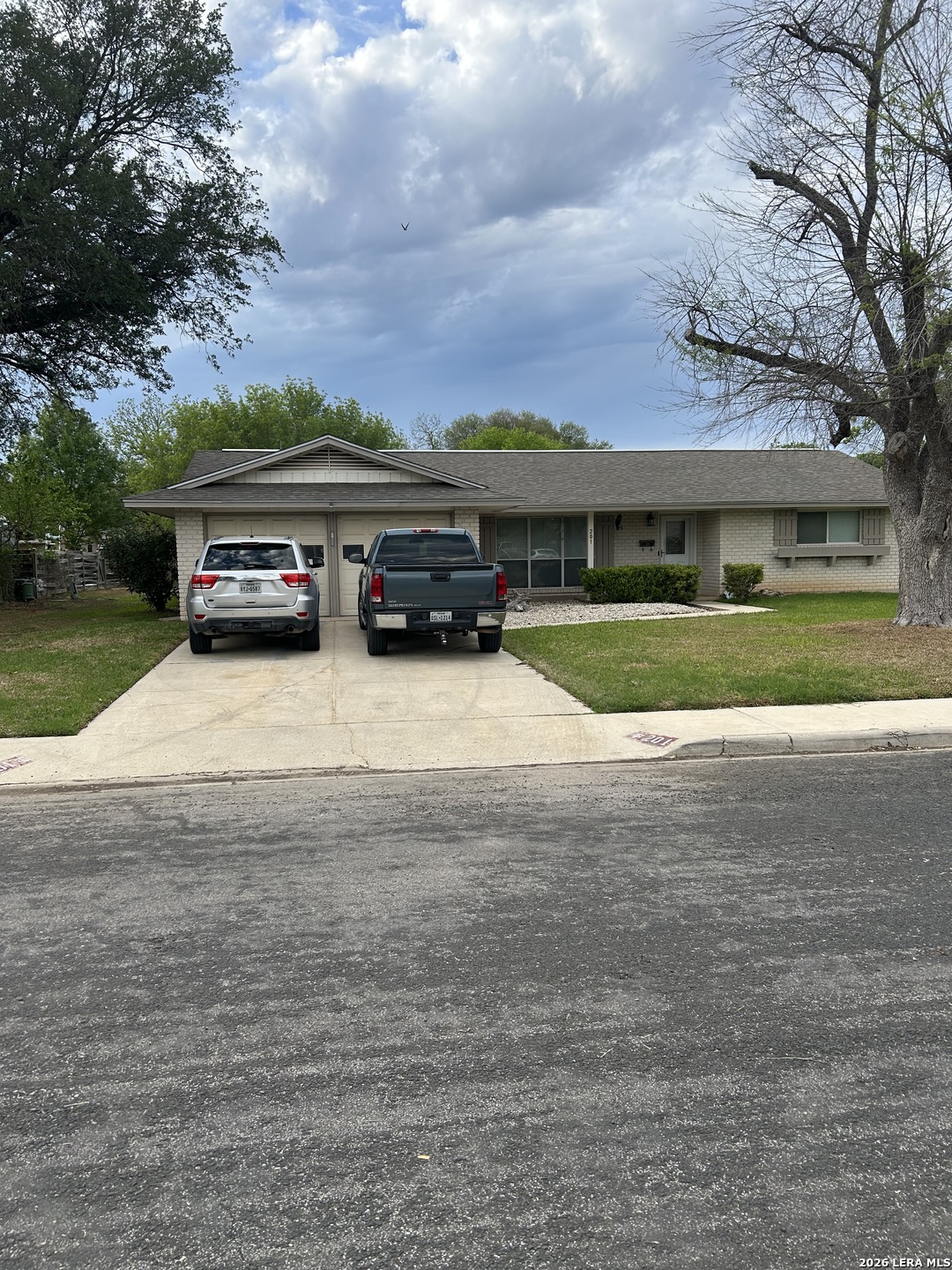 201 Greentree Schertz TX 78154