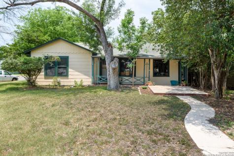 1498 Stonewall Street New Braunfels TX 78130