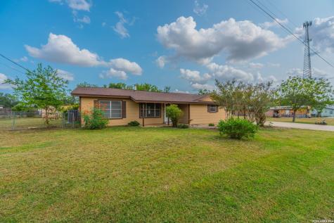 146 Sylvester Street Poth TX 78147