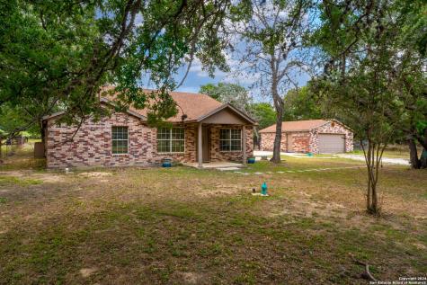 231 Long Creek Drive Floresville TX 78114