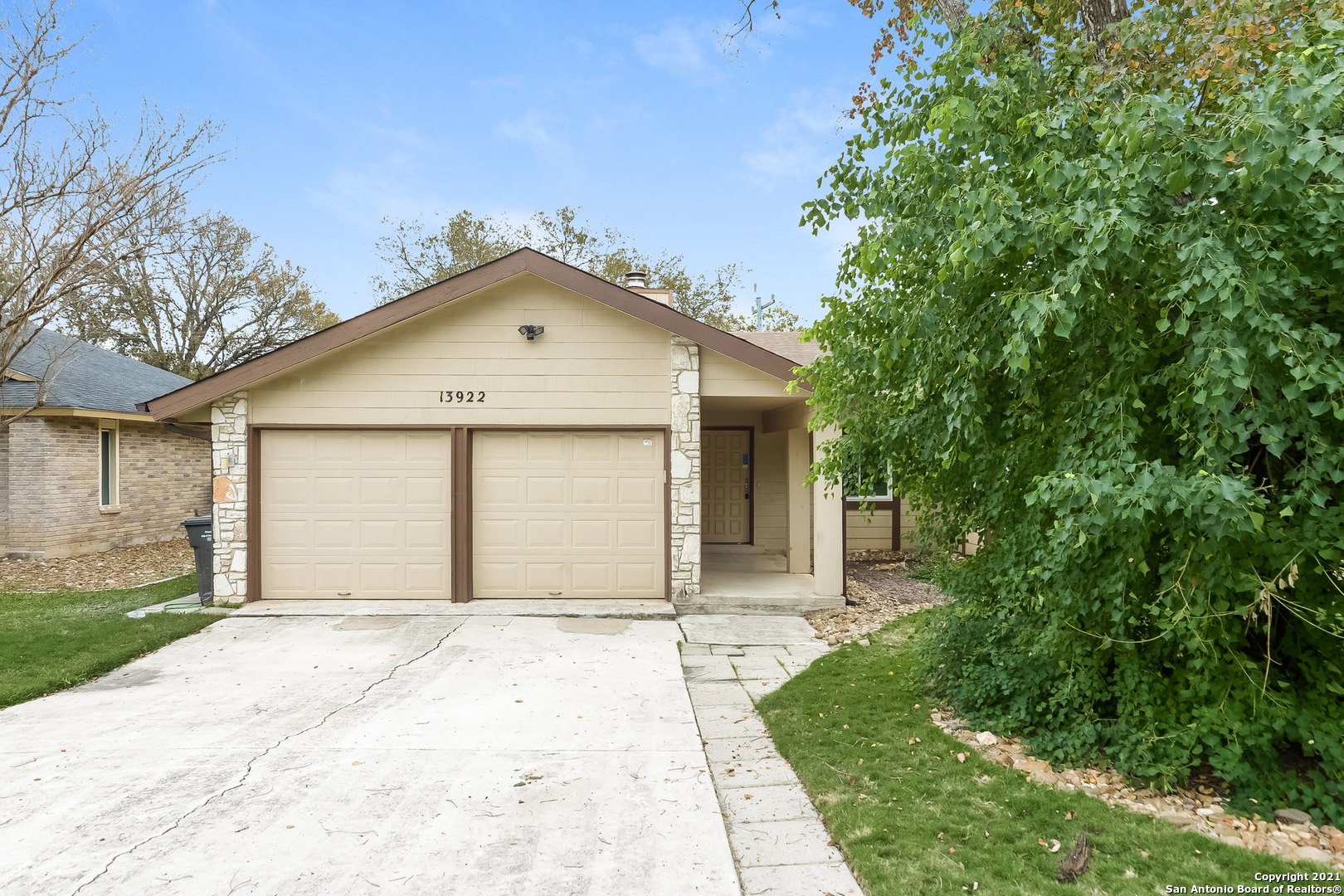13922 Floral Ridge Drive San Antonio TX 78247