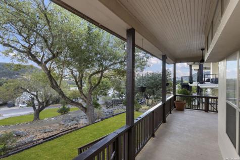 204 Tapatio Drive W Boerne TX 78006