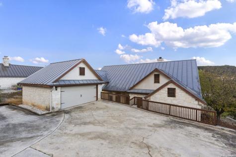 204 Tapatio Drive W Boerne TX 78006