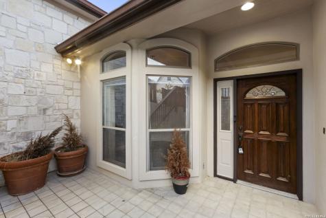 204 Tapatio Drive W Boerne TX 78006