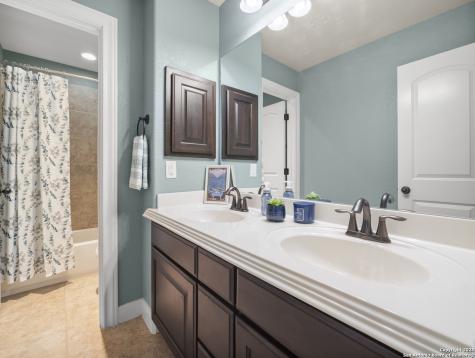 18418 Gran Mesa San Antonio TX 78259