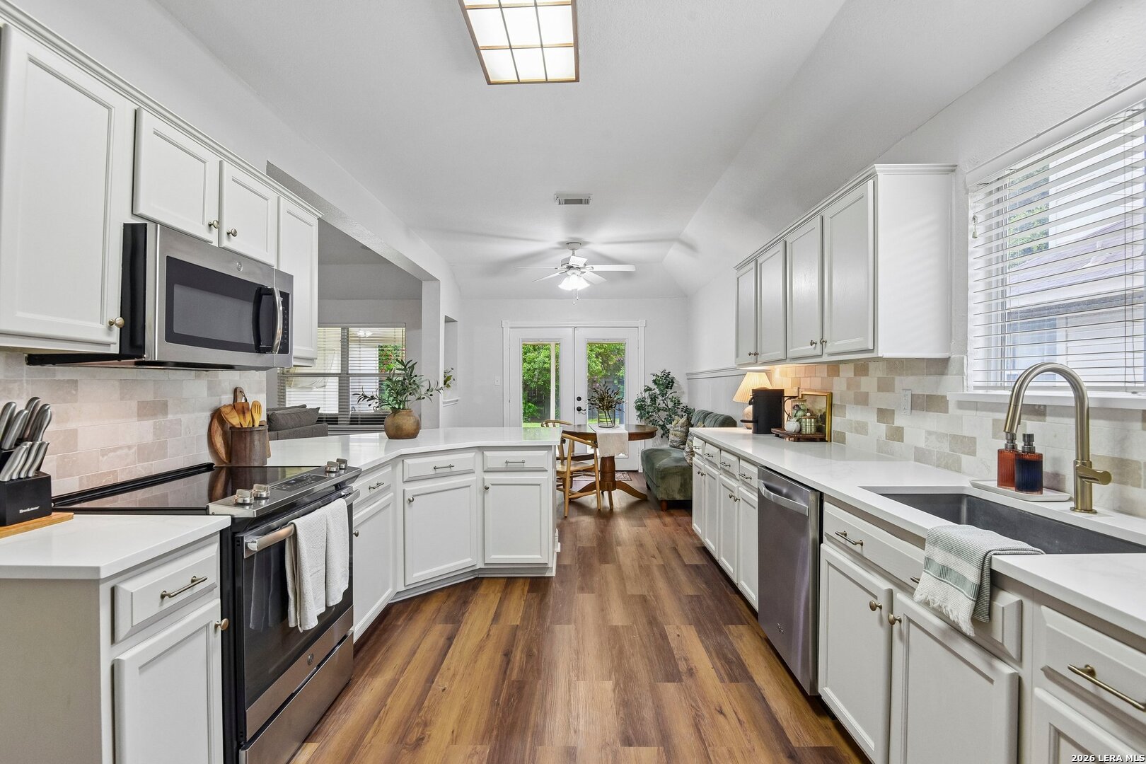 8311 Copperglen Converse TX 78109