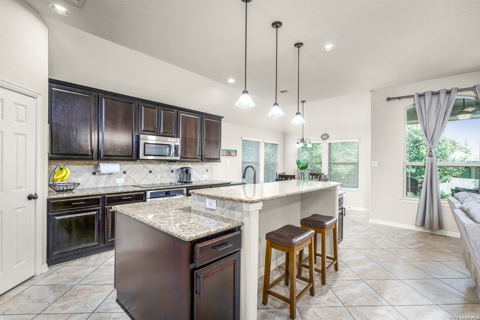824 Water Oak Schertz TX 78154