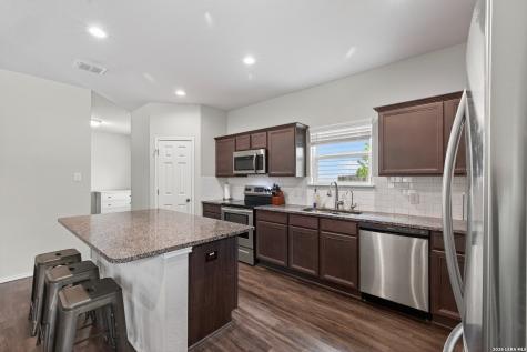 524 Long Leaf Drive New Braunfels TX 78130