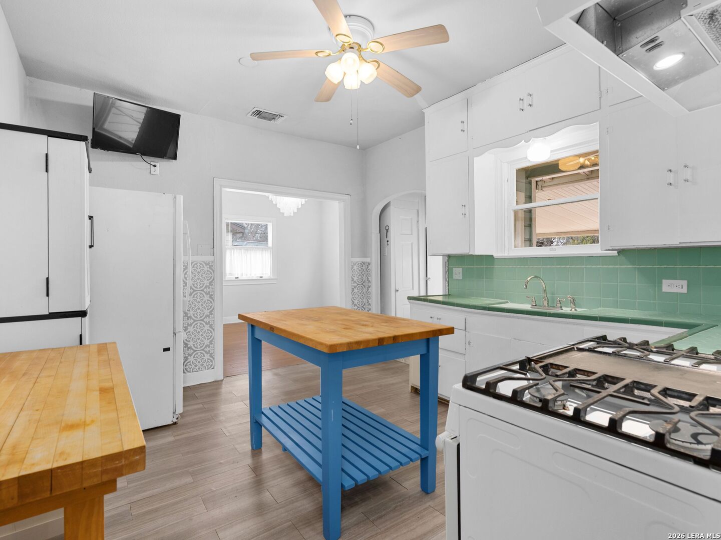 2141 W Magnolia Avenue San Antonio TX 78201