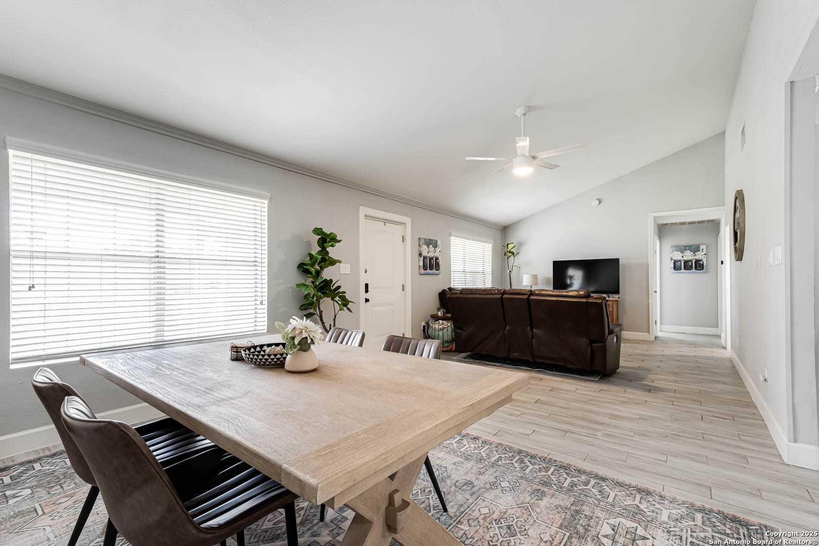 1299 Oakridge Blanco TX 78606
