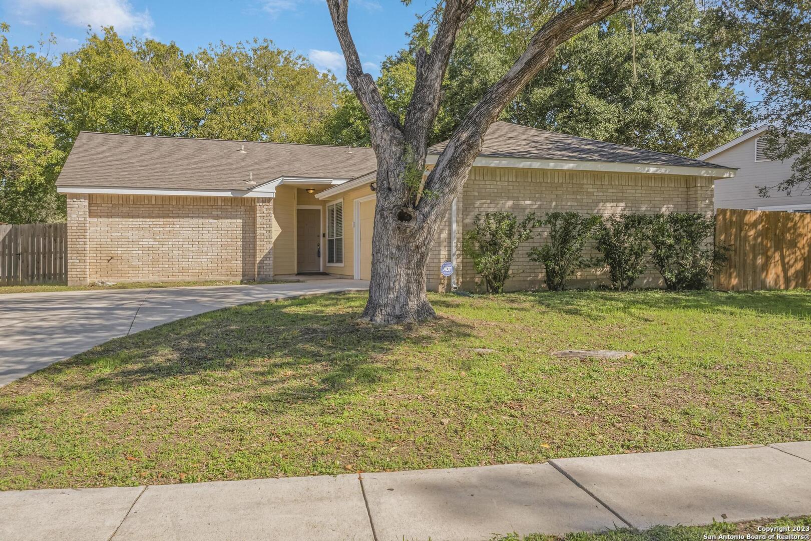 6318 Shady Green San Antonio TX 78250