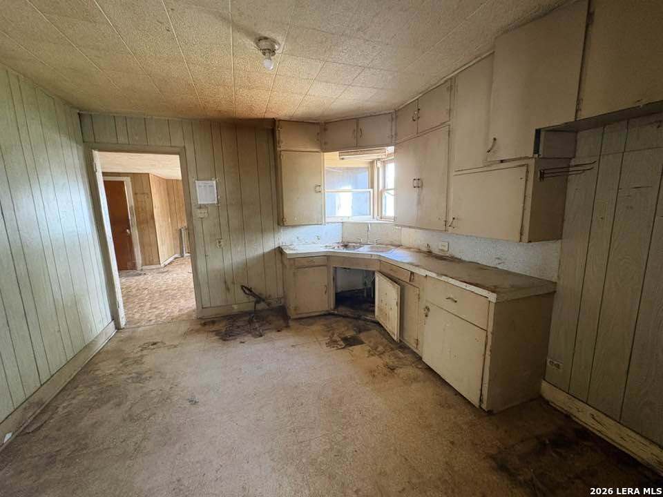 201 Slayden Street Yoakum TX 77995