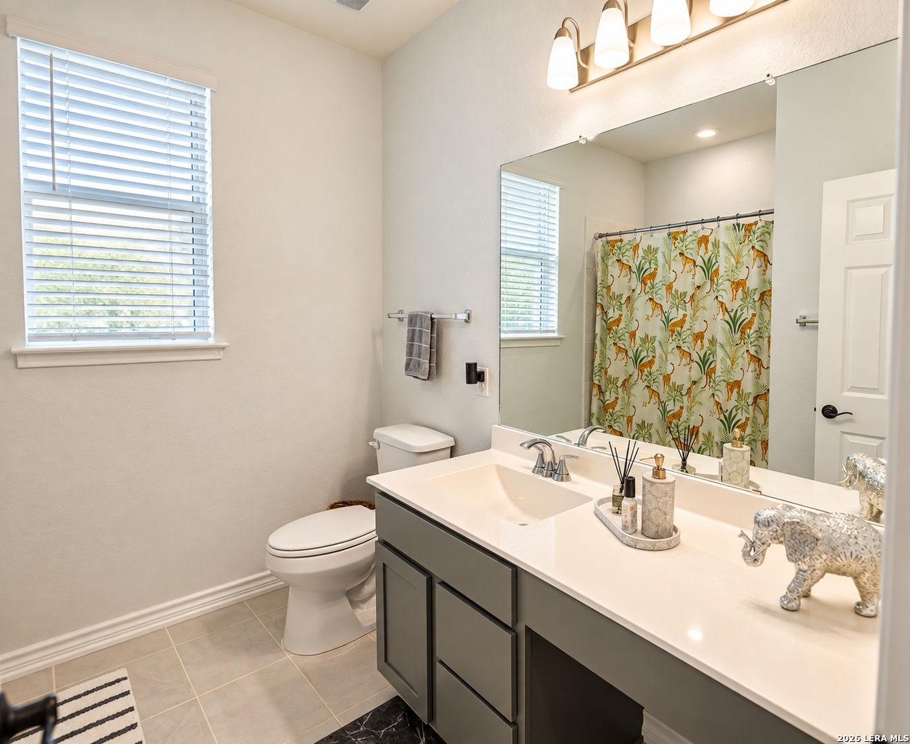 5227 Anzueto San Antonio TX 78261