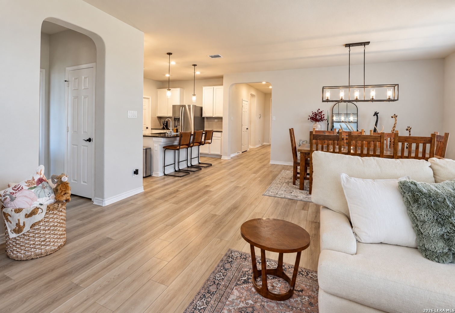 5227 Anzueto San Antonio TX 78261