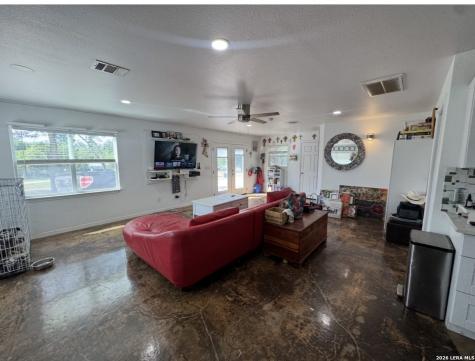 854 N Live Oak Avenue New Braunfels TX 78130