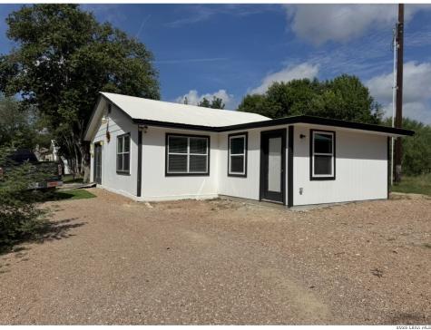 854 N Live Oak Avenue New Braunfels TX 78130