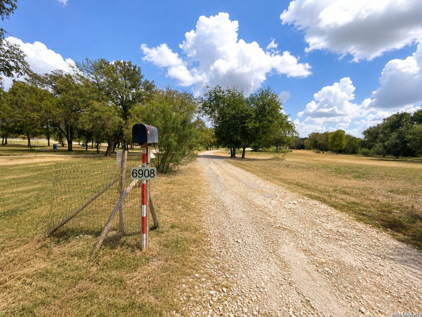 6908 Poss Leon Valley TX 78238