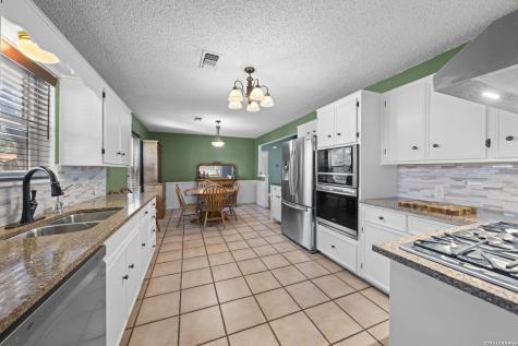 106 Seamoor Fredericksburg TX 78624