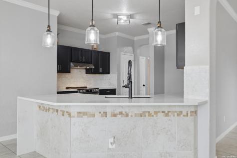 6510 Woodbell Live Oak TX 78233