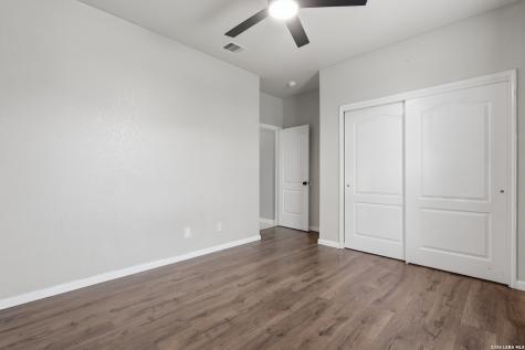 6510 Woodbell Live Oak TX 78233