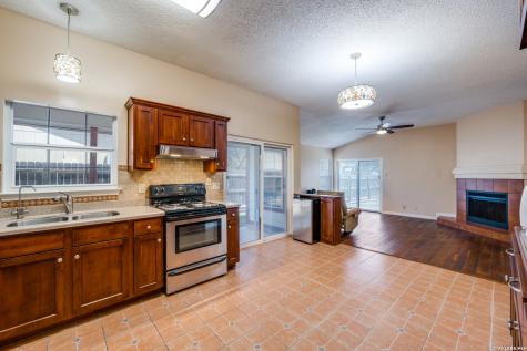 7138 Sunlit Trail San Antonio TX 78244