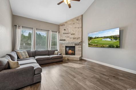 647 Mission Hill Run New Braunfels TX 78132