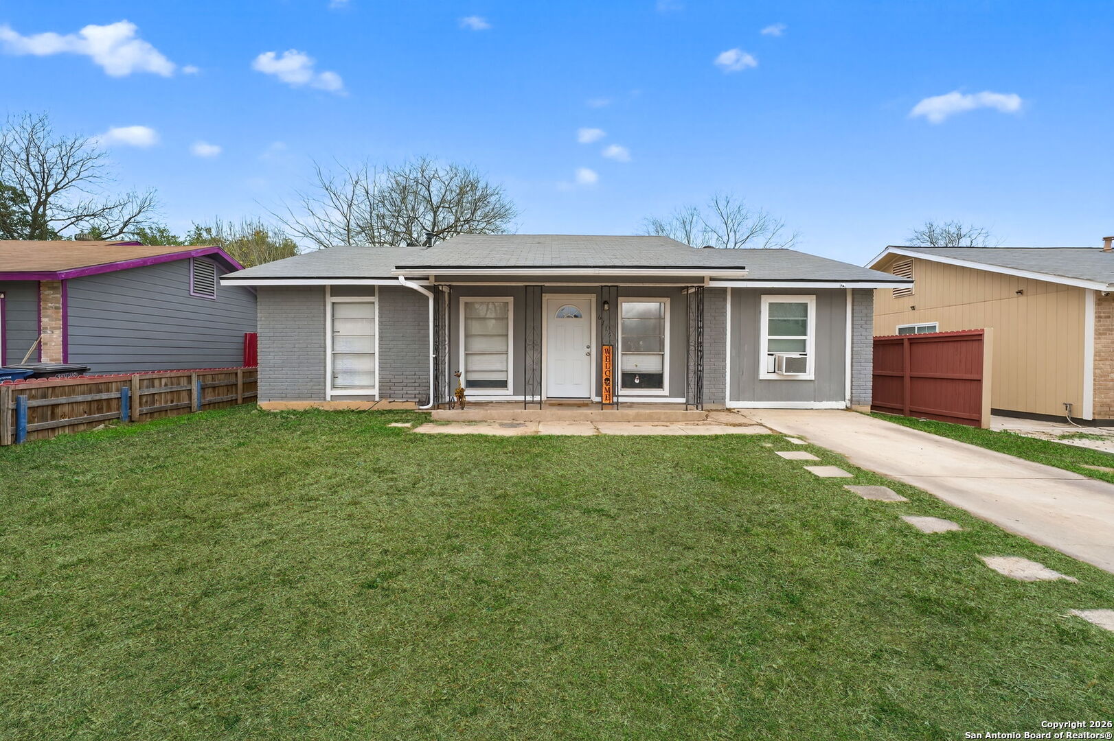 6715 Middle Oaks San Antonio TX 78227
