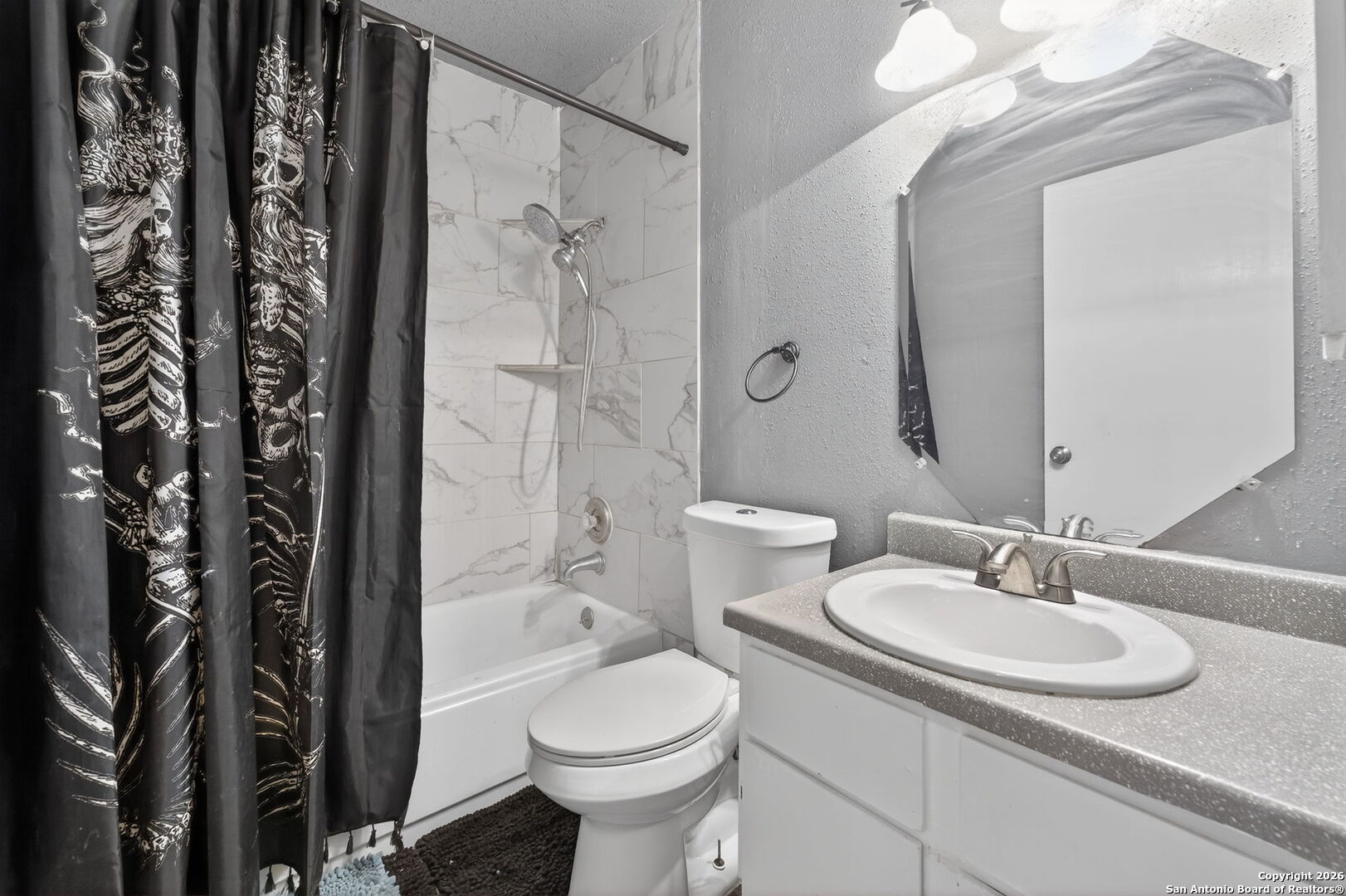 6715 Middle Oaks San Antonio TX 78227