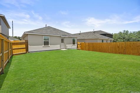 16071 Mahogany Way Elmendorf TX 78112
