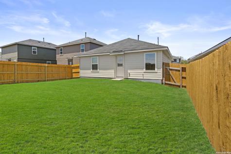 16071 Mahogany Way Elmendorf TX 78112