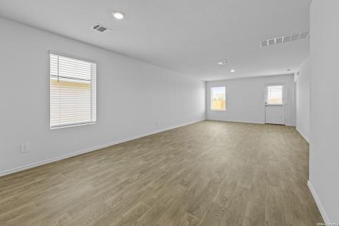 16071 Mahogany Way Elmendorf TX 78112