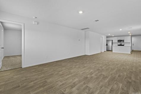 16071 Mahogany Way Elmendorf TX 78112