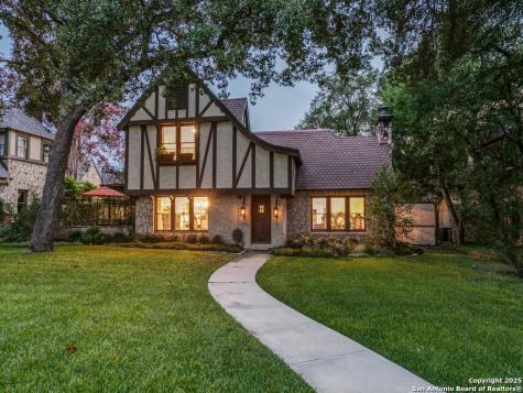 131 Park Drive Olmos Park TX 78212