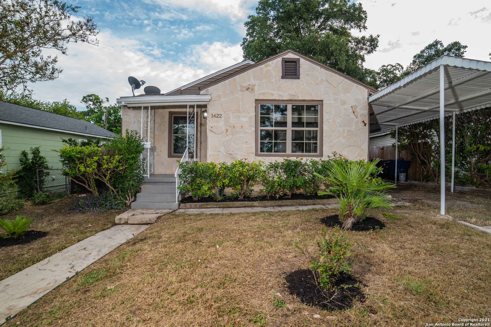 1622 Alametos San Antonio TX 78201