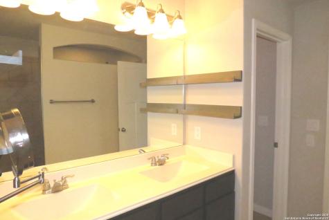 7915 Blackhawk Pass San Antonio TX 78253