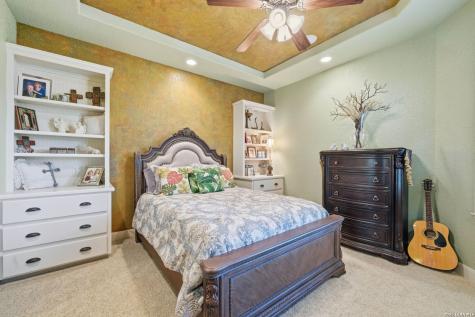 133 Mariposa Loop New Braunfels TX 78132