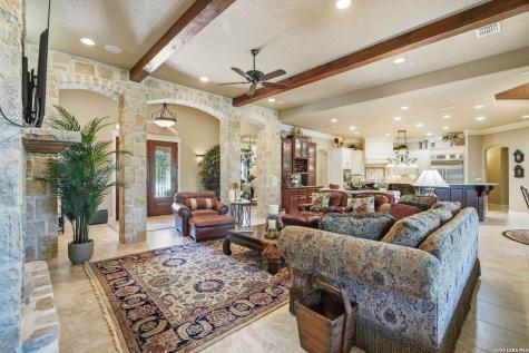 133 Mariposa Loop New Braunfels TX 78132